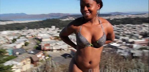  Nude in San Francisco  18-year-old black girl masturbates in park